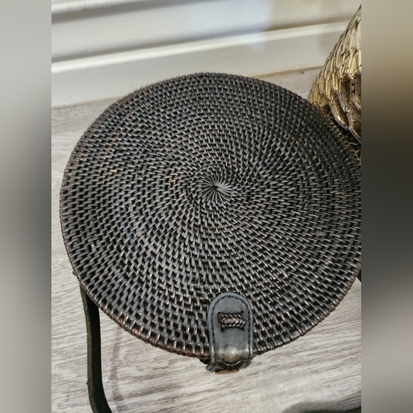 Round Street Level Anthropologie wicker bag - Picture 4 of 9